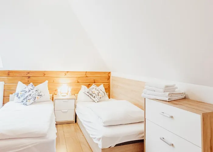 Przygoda W Karpaczu Апартаменты *